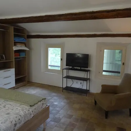 Holiday home Un Bastidon Provencal