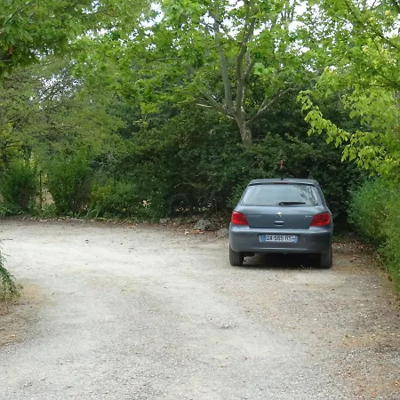Un Bastidon Provencal Le Puy-Sainte-Reparade